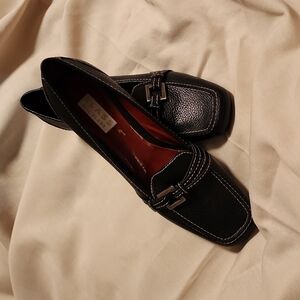 Bill Blass stack heel ladies loafers size 6 1/2